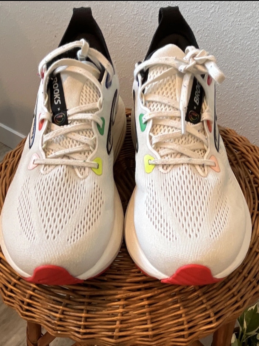 Brooks Glycerin 22 special edition JZD collaboration with Multicolor